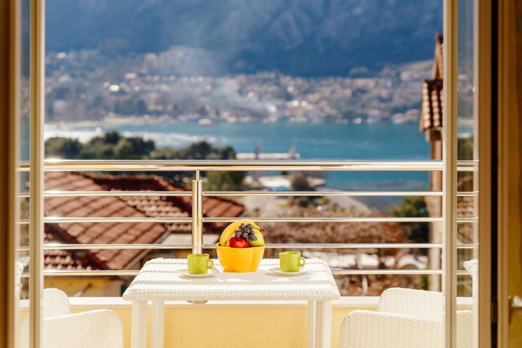 Apartments Blue Sea Kotor Eksteriør billede