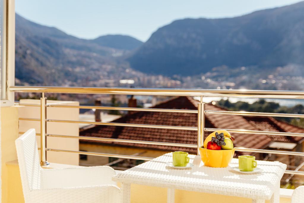 Apartments Blue Sea Kotor Eksteriør billede